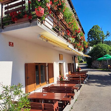 Farm Stay Pri Cepcovih Golac Exteriör bild