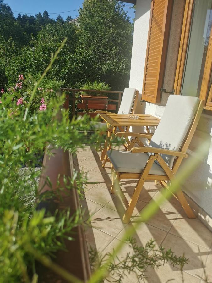 Farm Stay Pri Cepcovih Golac Exteriör bild