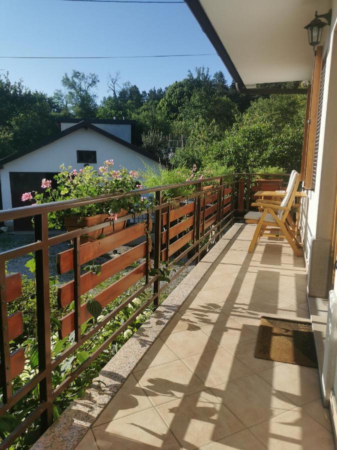 Farm Stay Pri Cepcovih Golac Exteriör bild