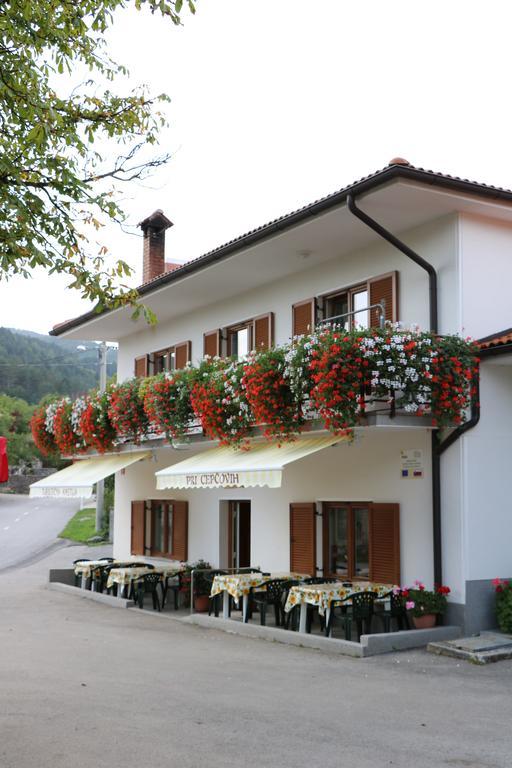 Farm Stay Pri Cepcovih Golac Exteriör bild