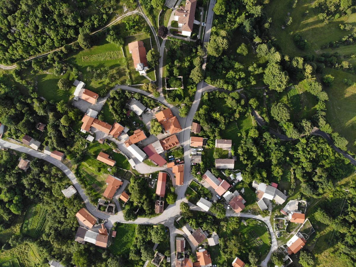Farm Stay Pri Cepcovih Golac Exteriör bild